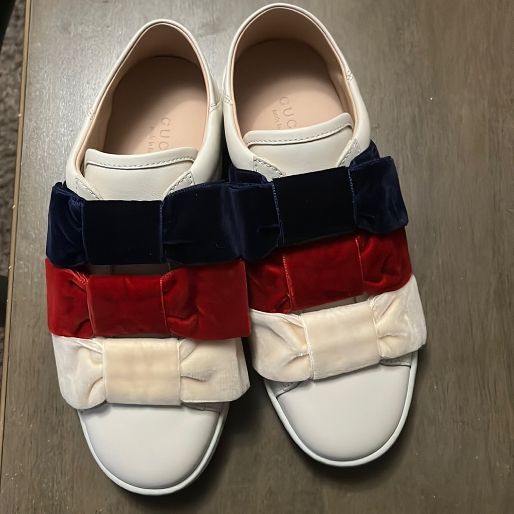 BRAND NEW GUCCI SHOES! Cute sneakers for a tiny foot! Size EU 34 1/3 US 4.5!